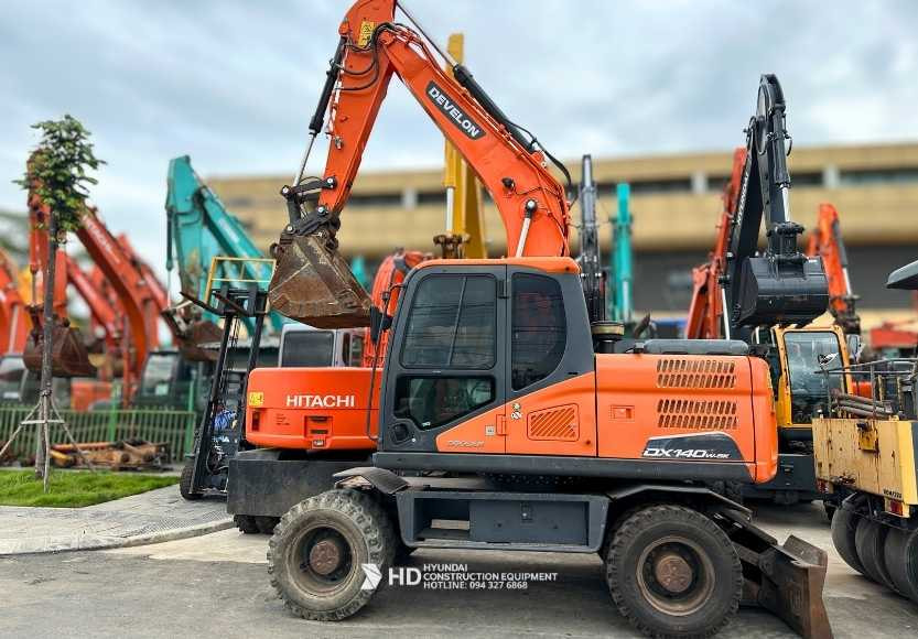 Máy xúc Develon - Doosan DX140W