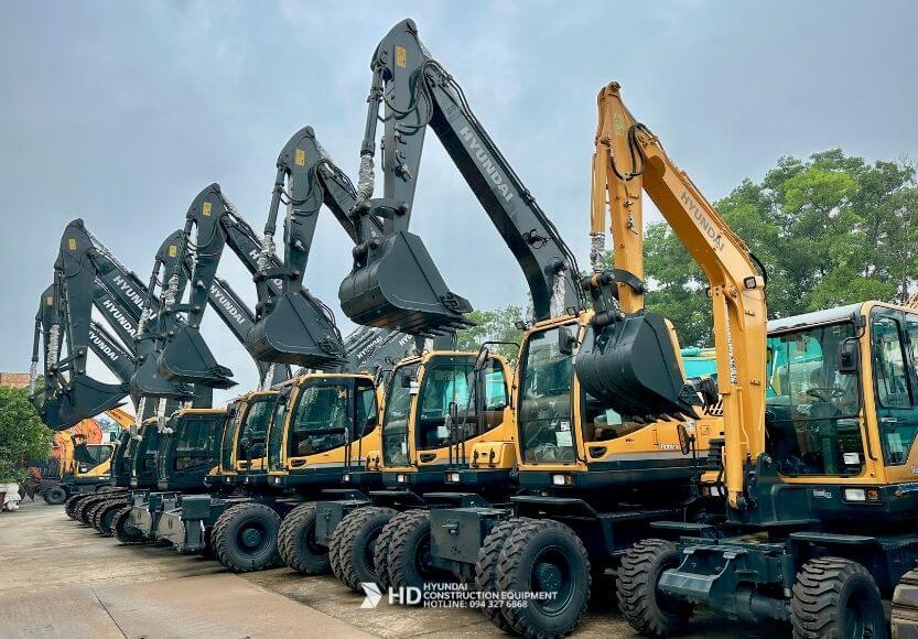 Giá máy xúc Hyundai mới