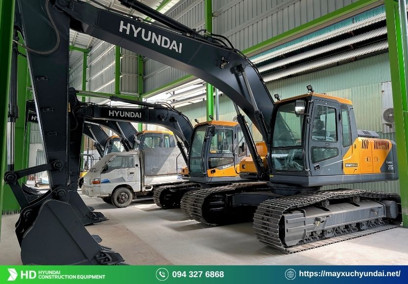Máy xúc Hyundai bánh xích R215 gầu 0,92m3
